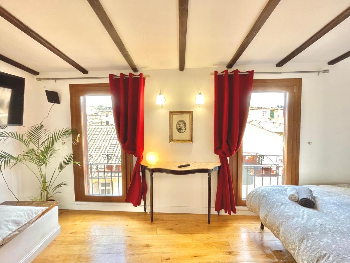 Mattia'S Penthouse - View Over Trastevere Roofs Rome Bagian luar foto